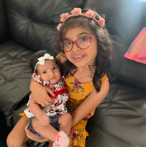 Profile Picture of Maira Calavazo (@mairamo) on Poshmark