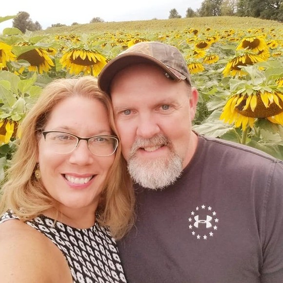 Profile Picture of Lowell Thomas (@lowellthomas) on Poshmark