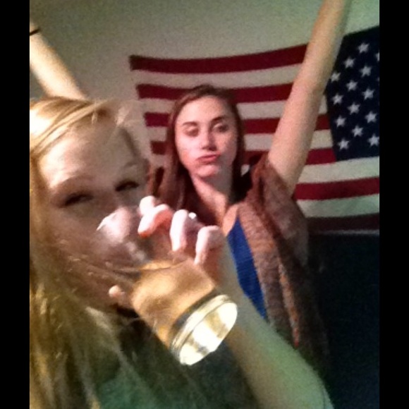 Profile Picture of Marie Sislow (@mariesislow) on Poshmark