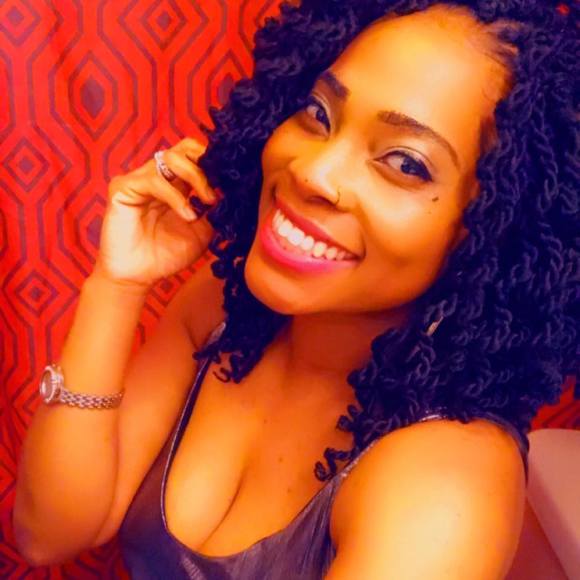 Profile Picture of Shaquana Williams (@shaqwill) on Poshmark