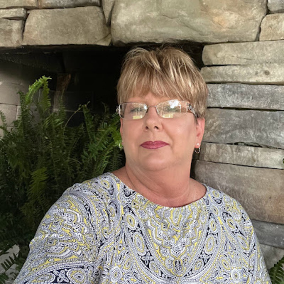 Profile Picture of Donna Rylant (@donnarylant) on Poshmark