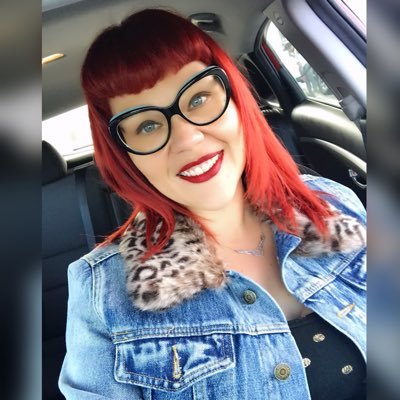 Profile Picture of Robin Martinez (@thismommyrocksR) on Twitter