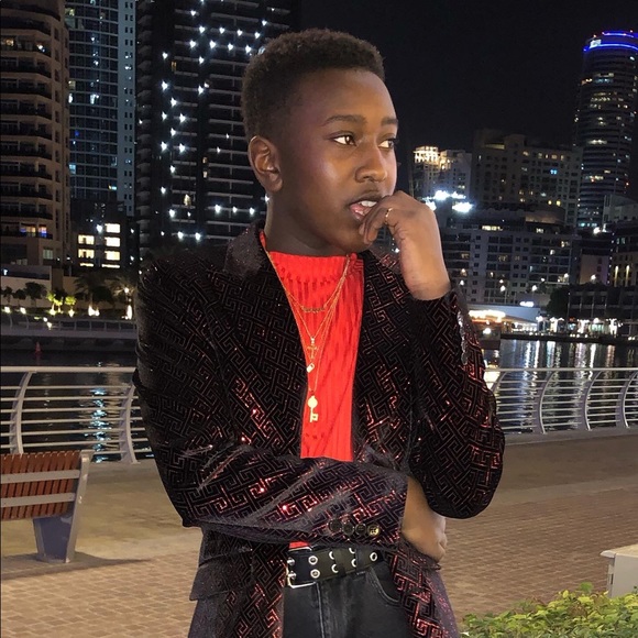 Profile Picture of Kevin Eli (@kevineli) on Poshmark