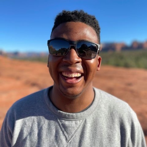 Profile Picture of Marcus Huggins (@mhuggs94) on Poshmark