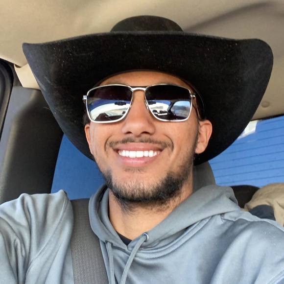 Profile Picture of Izaiah Sheeter (@izaiah_sheeter) on Poshmark