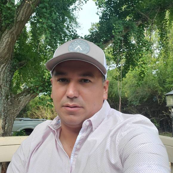 Profile Picture of Danny Herrera (@dannyherrera054) on Poshmark