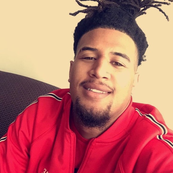 Zach Harver - Poshmark Profile Picture of Zach Harver (@zharvey24) on Poshmark