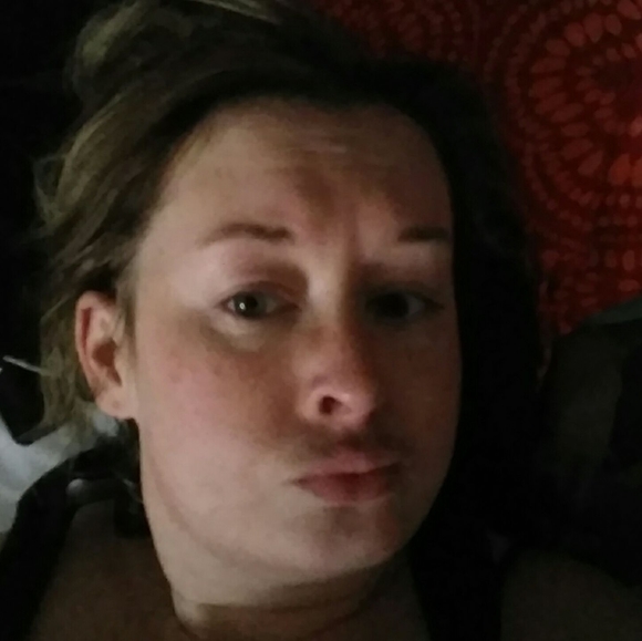 Profile Picture of Sara Harrison (@mmalibu88) on Poshmark