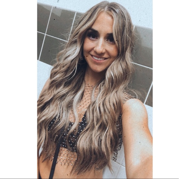 Profile Picture of Lauren Aronson (@lauren591) on Poshmark