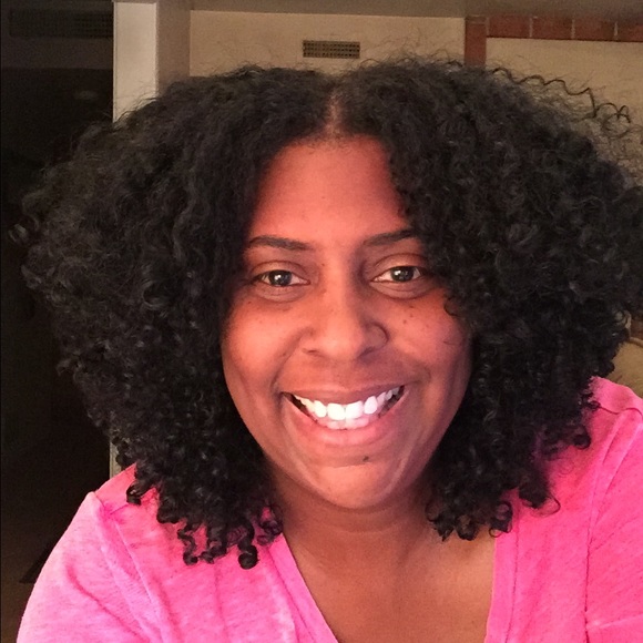 Profile Picture of Jill Hackney (@toozdee23) on Poshmark