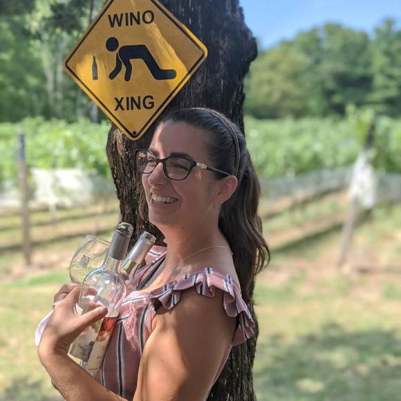 Profile Picture of Ashley Harpin (@xamh94x) on Poshmark