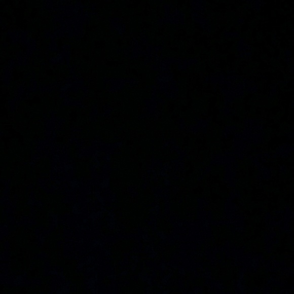 Profile Picture of Angie Utrera (@angieeees_) on Poshmark