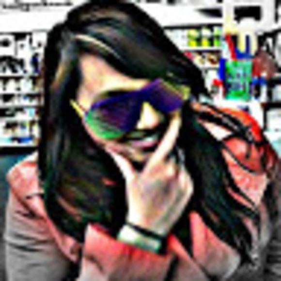 Profile Picture of Amanda Polychronis (@a_poly) on Poshmark