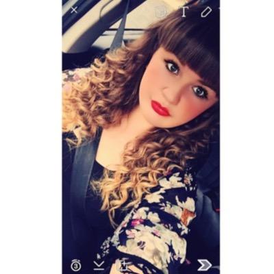 Profile Picture of Isabelle Powell (@imfpowell) on Twitter