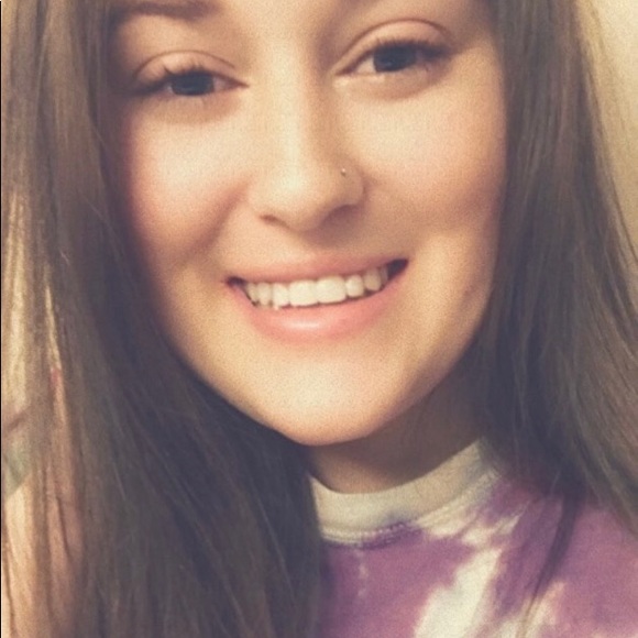 Profile Picture of Michayla Del guidice (@michayla97) on Poshmark