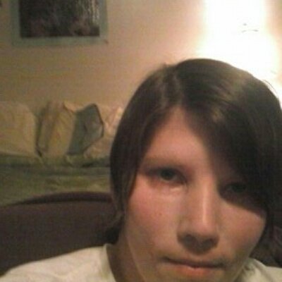 Profile Picture of Carly Bone (@pinkrain45) on Twitter