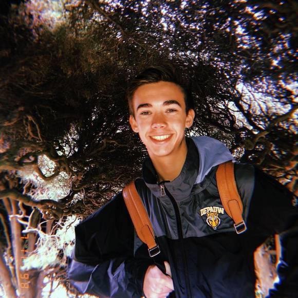 Profile Picture of Alex Walton (@aw1001728) on Poshmark