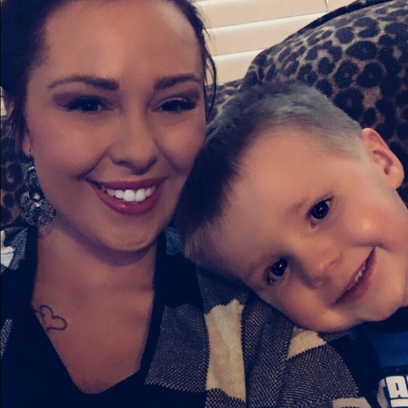 Profile Picture of Kaeli Rightmyer (@kaelebs_mommy) on Poshmark