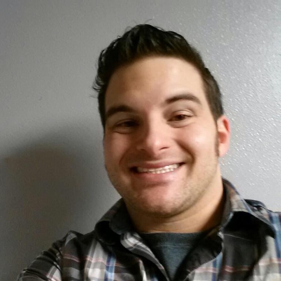Profile Picture of Eric Waight (@ericwaight) on Poshmark