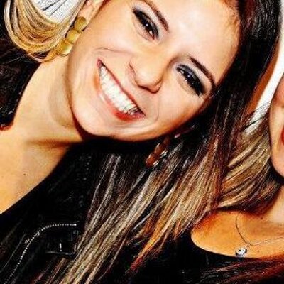 Profile Picture of Nathália  Fonseca (@nathfonseca1) on Twitter