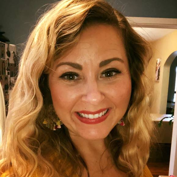 Profile Picture of Jami James (@jcylonsix) on Poshmark