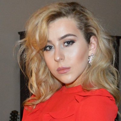 Profile Picture of Emmie May Thomas (@EmmieRHCP) on Twitter