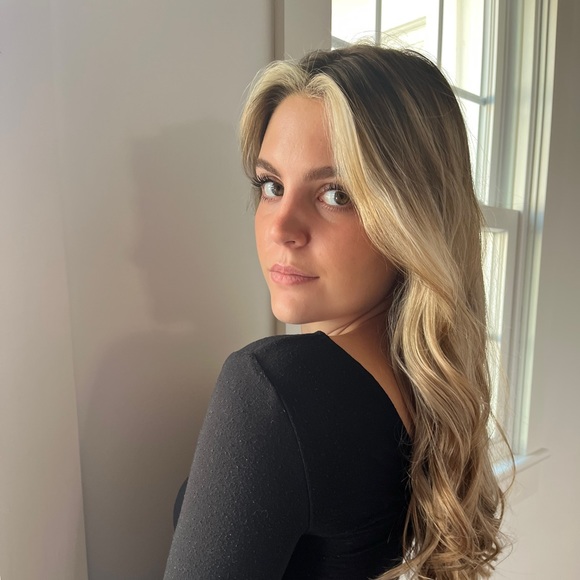 Profile Picture of Jordyn Grant (@jordyn_grant) on Poshmark