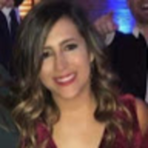 Profile Picture of Vivian Rosato (@beebeerosato) on Poshmark