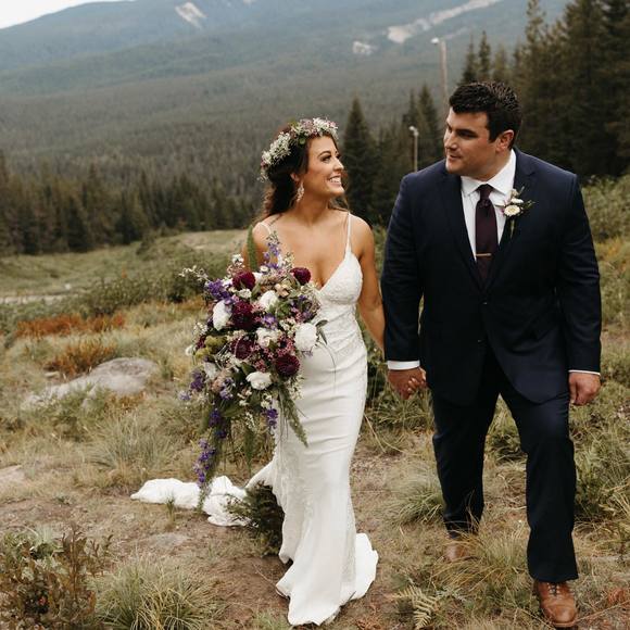 Profile Picture of Ashleigh Hobscheidt (@hobscheidt27) on Poshmark