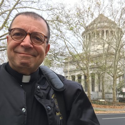 Profile Picture of Fr Joe Ciccone (@DrJoeUTS) on Twitter