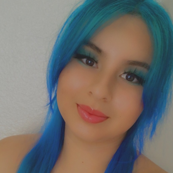 Profile Picture of Marcella Coronado (@izzymochi) on Poshmark