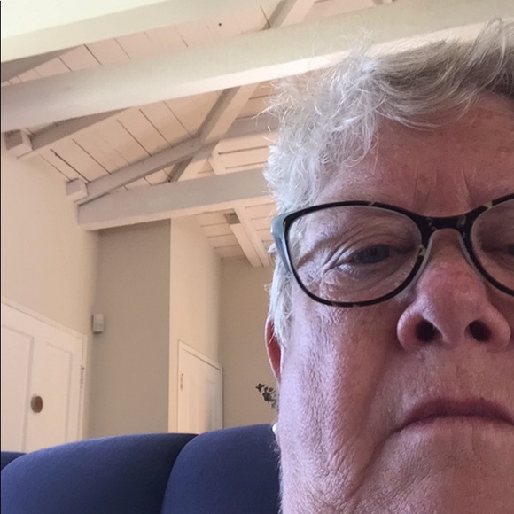 Profile Picture of Kathy Bourgette (@kbourgette) on Poshmark