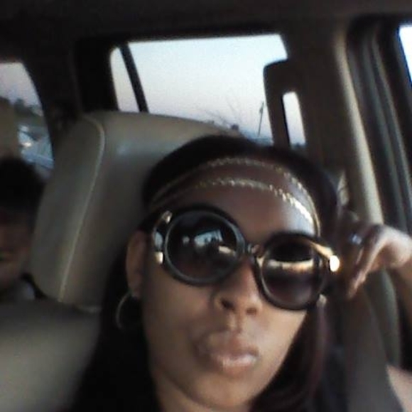 Profile Picture of Ashley Heaston (@ashleyheaston) on Poshmark