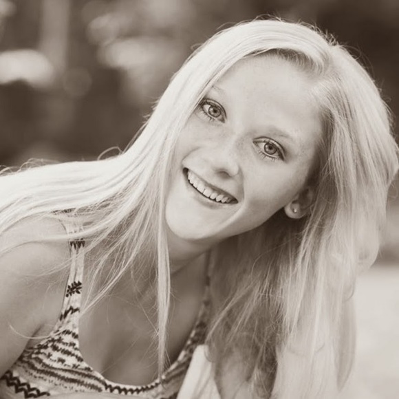 Profile Picture of Mackenzie Strehle (@m_strehle) on Poshmark