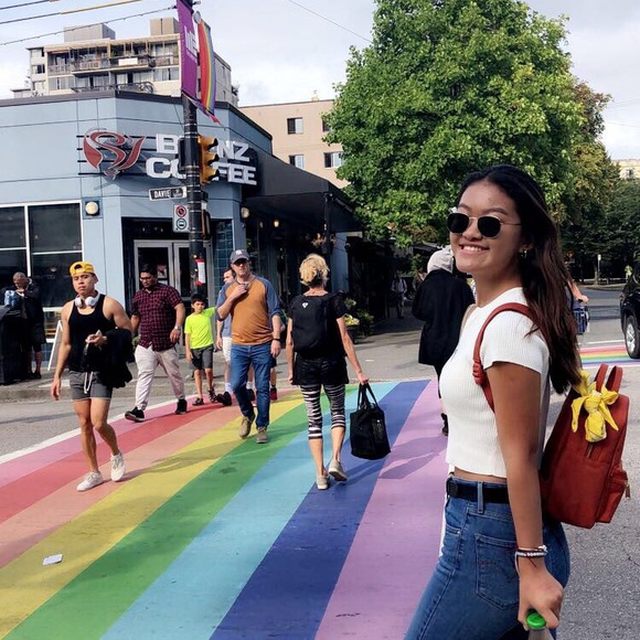 Profile Picture of Ruby Ng (@ruby_ng) on Poshmark