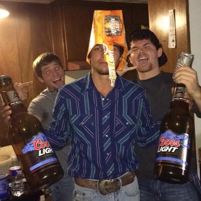 Profile Picture of Derek Harrington (@D_grey77) on Twitter