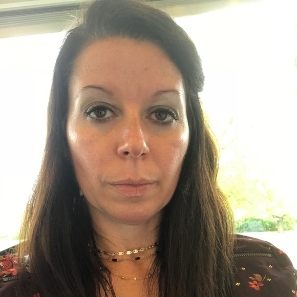 Profile Picture of Liz Osenbaugh (@cabgirl2016) on Poshmark