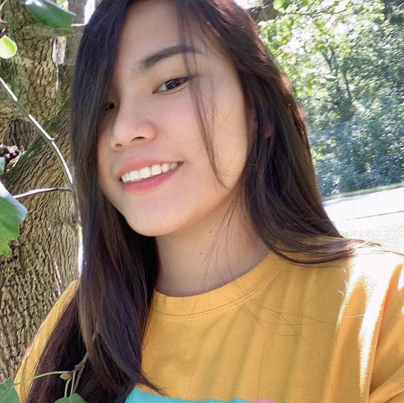 Profile Picture of Miding Mansueto (@amidamansueto23) on Poshmark