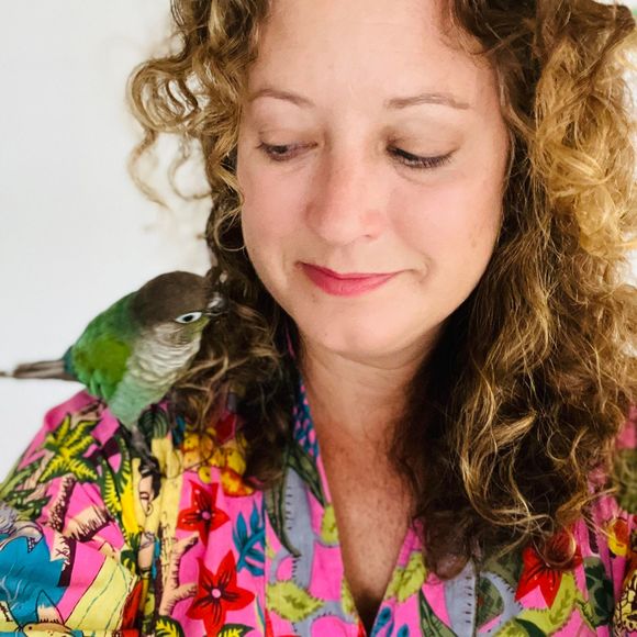 Profile Picture of Amber Scardino (@amberscardino) on Poshmark