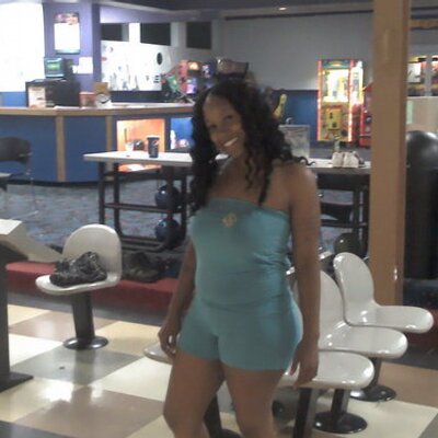 Profile Picture of Jasmine Bey (@Icanbackitup2) on Twitter