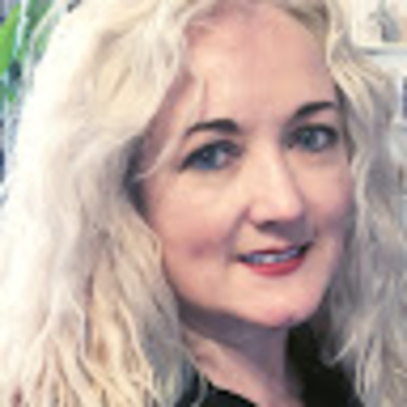 Profile Picture of Josephine Craven (@joscraven) on Poshmark