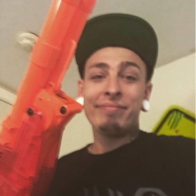 Profile Picture of Jonathan Boyer (@Jonatha05413984) on Twitter