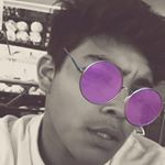 Profile Picture of Robin Flores (@robinfromhollister) on Instagram