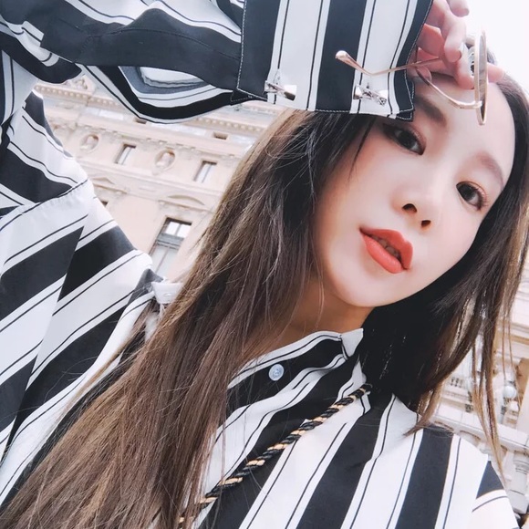 Profile Picture of Mao Mao (@lisa12345678911) on Poshmark