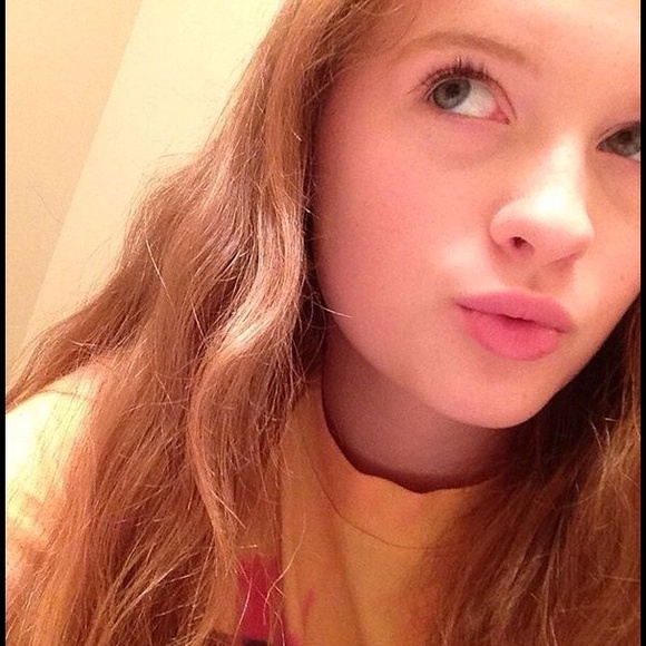 Profile Picture of Shelby Udovich (@shelbyudovich1) on Poshmark