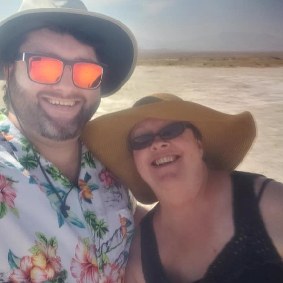 Profile Picture of Valene Gibbs (@luckee_lady25) on Poshmark