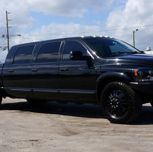 Profile Picture of David Alberson (@darkdavid2379) on Poshmark