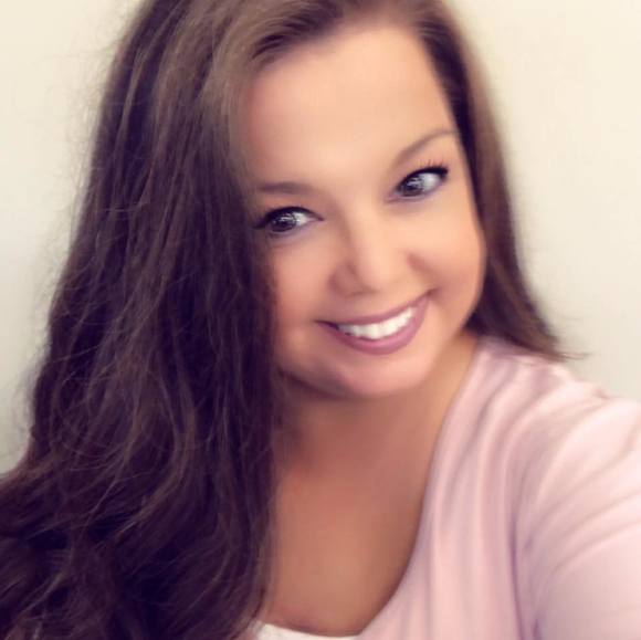 Profile Picture of Kim Stanfield (@kimstanfield) on Poshmark