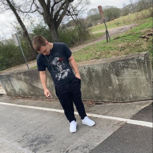 Profile Picture of Matthew Allender (@matthewallen907) on Poshmark