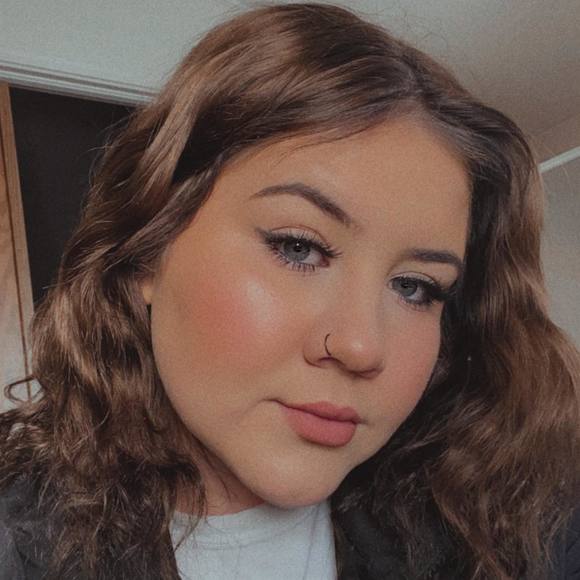 Profile Picture of Paige Pyke (@paigepyke) on Poshmark